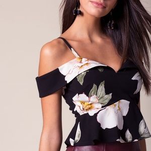 PRIVY Off Shoulder Black Floral Top size M